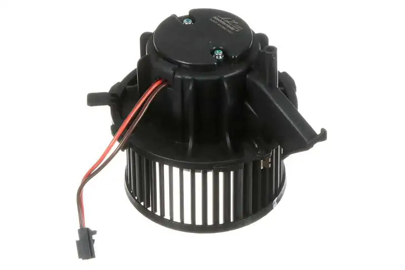 BLOWER FAN مروحة الكبينه – 8T1820021
